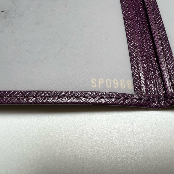 LOUIS VUITTON Vuitton Card Wallet - Picture 4 of 5